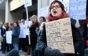 Protesters outside the headquarters of the Correctional Service of Canada in Ottawa in January 2013.